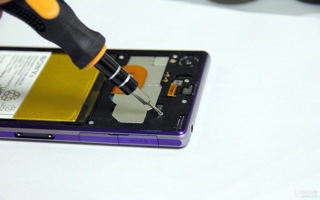 Xperia Z1 disassembly guide_35