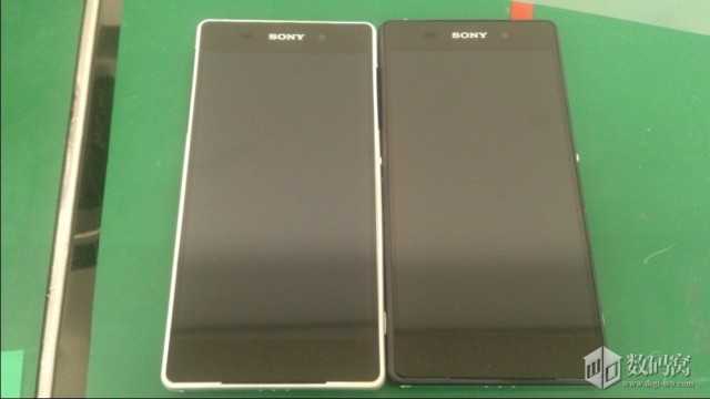 Sony D6503 Sirius white and black