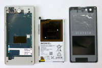 Xperia Z1 Compact Disassembly_2