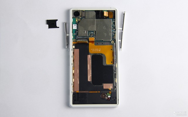 Xperia Z2 disassembly guide_13