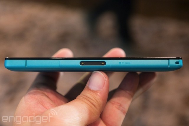 Xperia Z2a Hands-on_9