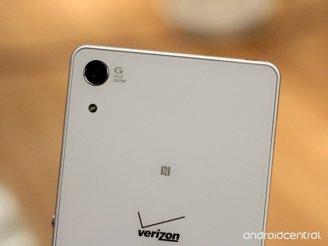 Verizon Xperia Z4v Hands-on_4