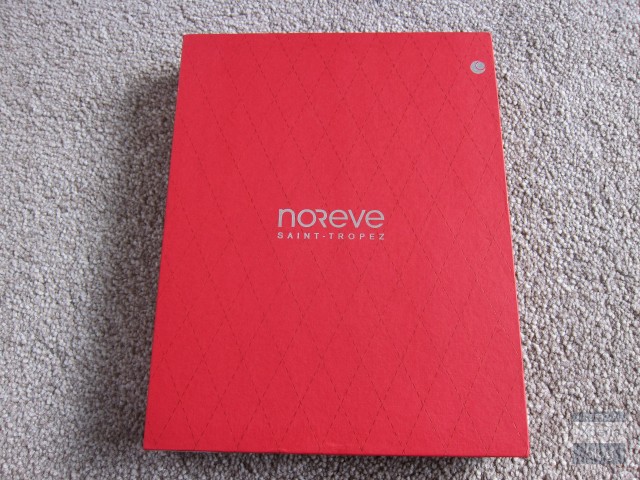 Noreve Xperia Z4 Tablet case_1