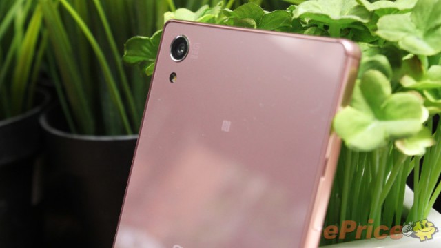 Pink Xperia Z5 Premium Hands-on_4