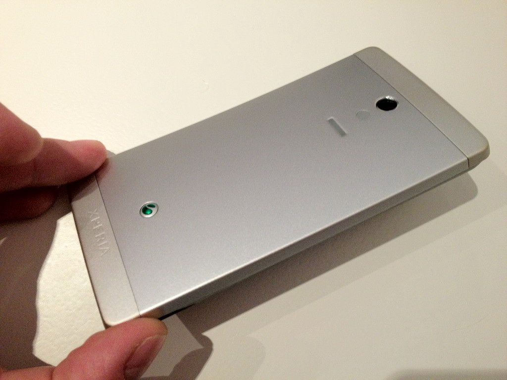 SONY Xperia 5G 本体 試作機 prototype This ridiculously tall Sony
